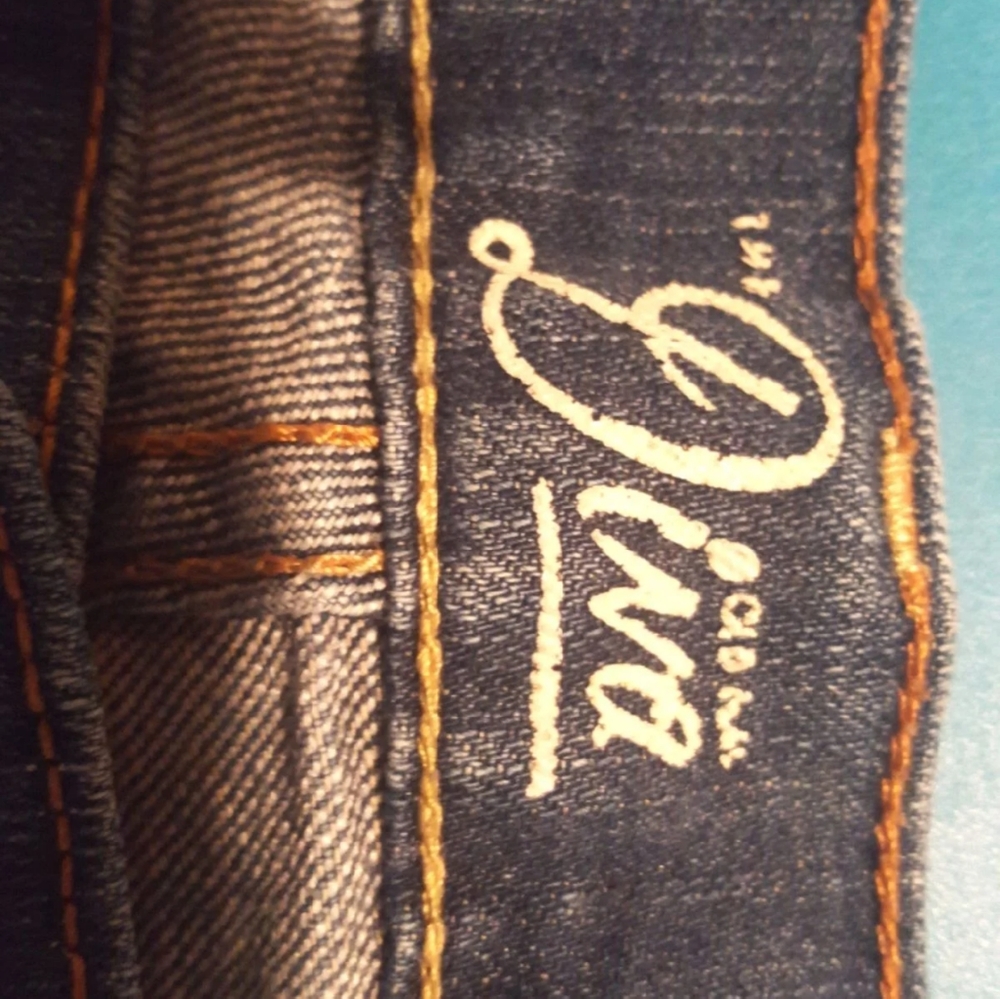 Jean Shorts - Picture 3 of 4